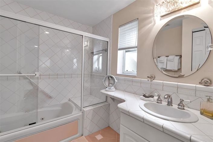 Image No.22-4 Bed Property for sale