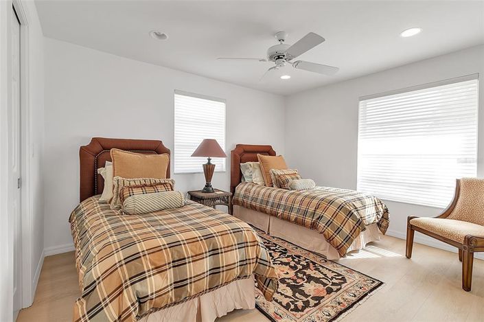 Image No.26-4 Bed Property for sale