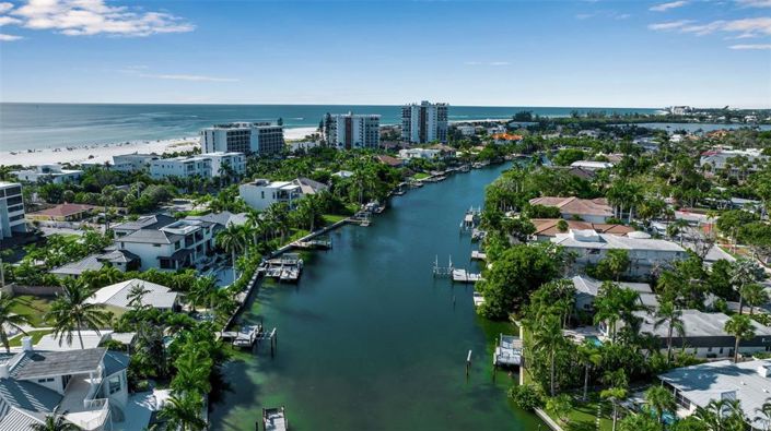 Image No.40-4 Bed Property for sale