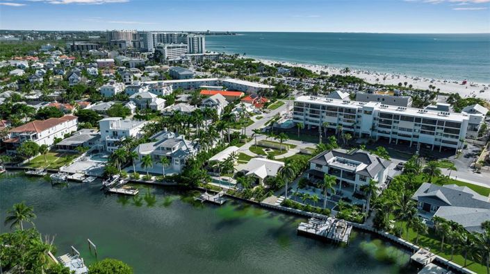 Image No.42-4 Bed Property for sale