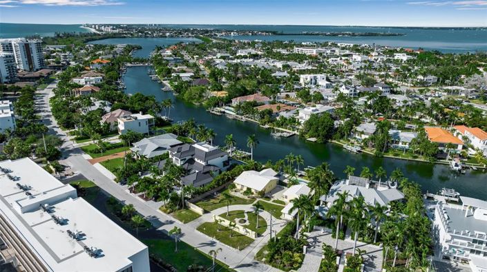 Image No.45-4 Bed Property for sale