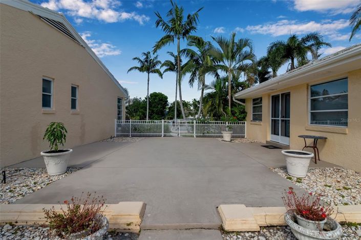 Image No.5-4 Bed Property for sale