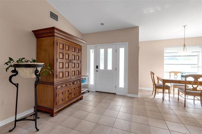 Image No.8-4 Bed Property for sale