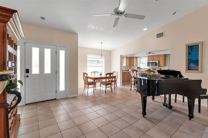 Image No.9-4 Bed Property for sale