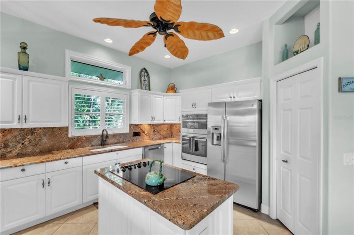 Image No.10-3 Bed Property for sale