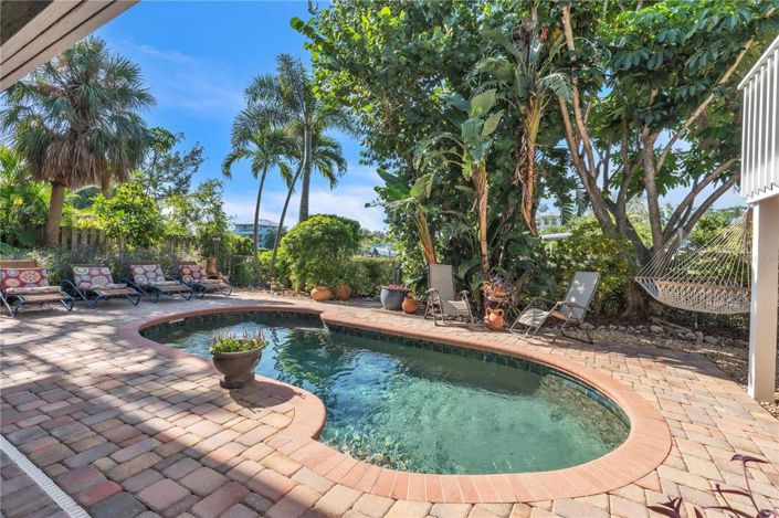 Image No.38-3 Bed Property for sale