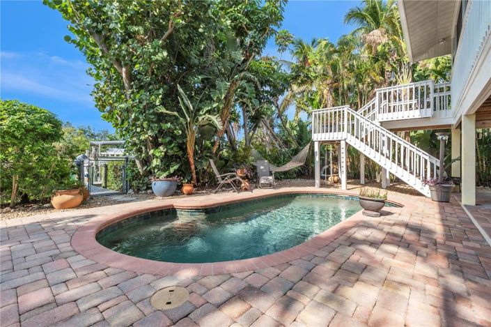 Image No.42-3 Bed Property for sale