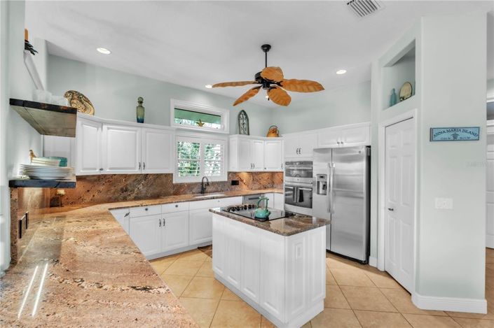 Image No.9-3 Bed Property for sale