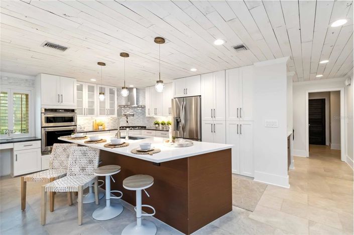 Image No.17-3 Bed Property for sale