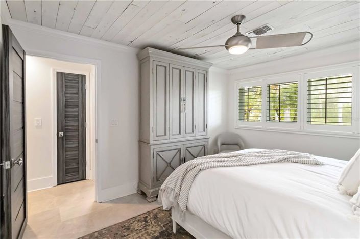 Image No.26-3 Bed Property for sale