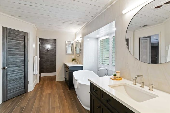 Image No.42-3 Bed Property for sale