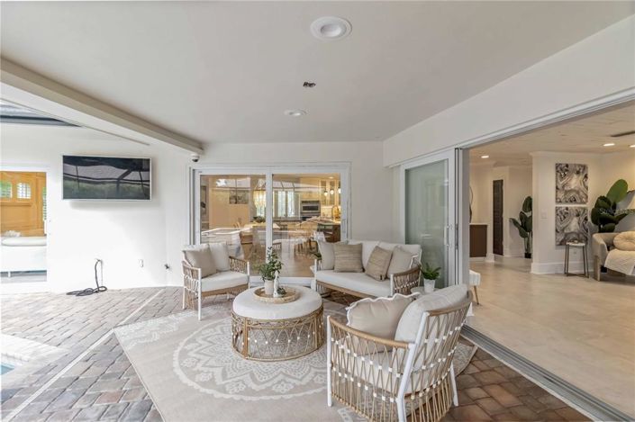 Image No.43-3 Bed Property for sale