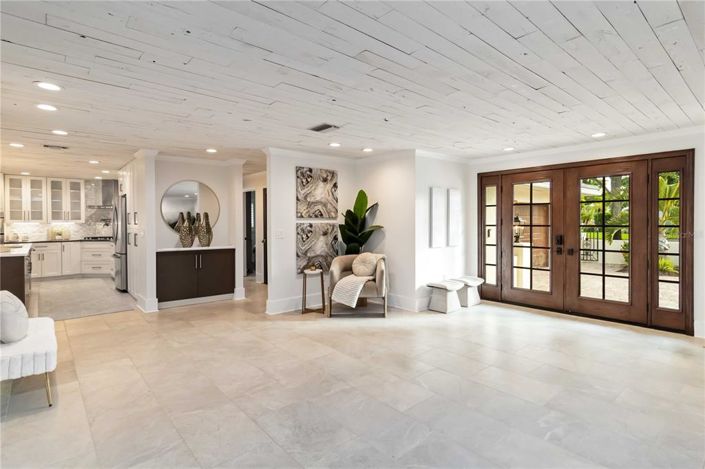 Image No.8-3 Bed Property for sale