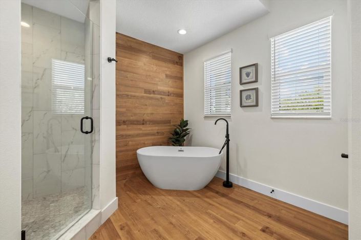 Image No.29-4 Bed Property for sale