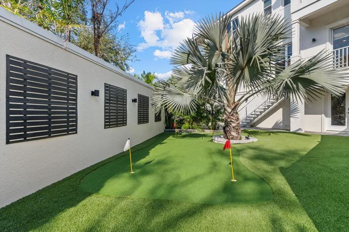 Image No.72-4 Bed Property for sale