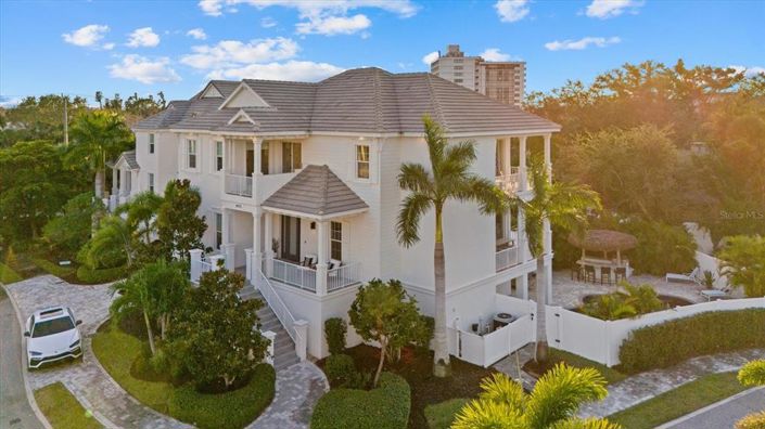 Image No.79-4 Bed Property for sale