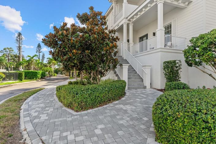 Image No.9-4 Bed Property for sale