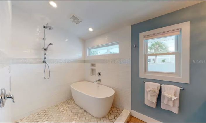 Image No.37-3 Bed Property for sale