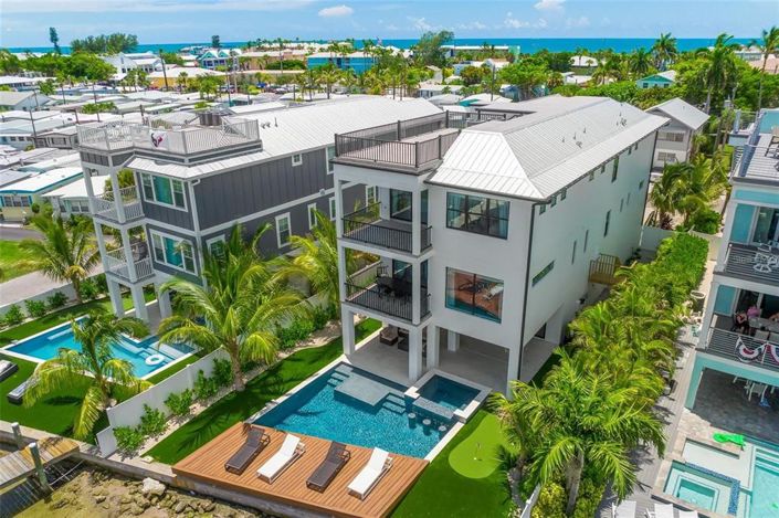 Image No.2-Propriété de 8 chambres à vendre à Bradenton Beach