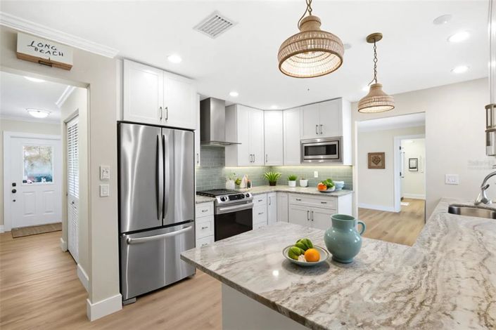 Image No.26-4 Bed Property for sale