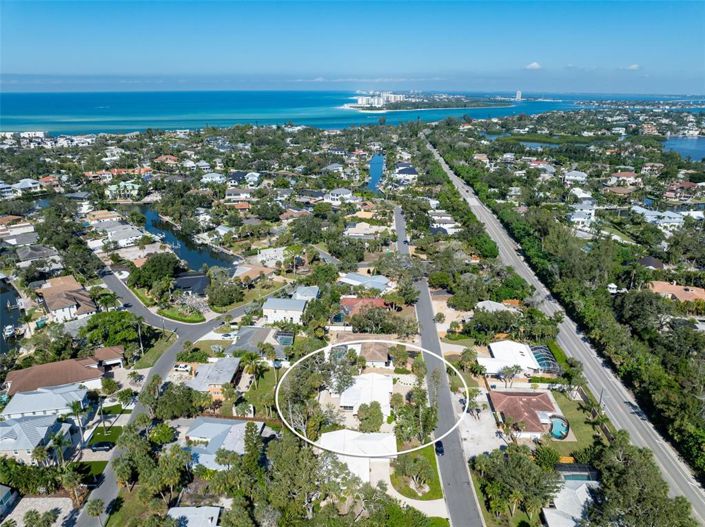 Image No.65-4 Bed Property for sale