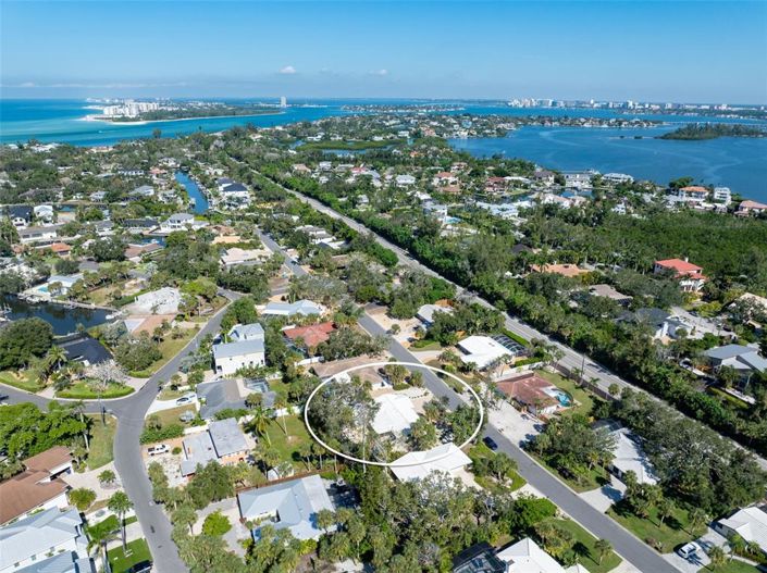 Image No.66-4 Bed Property for sale