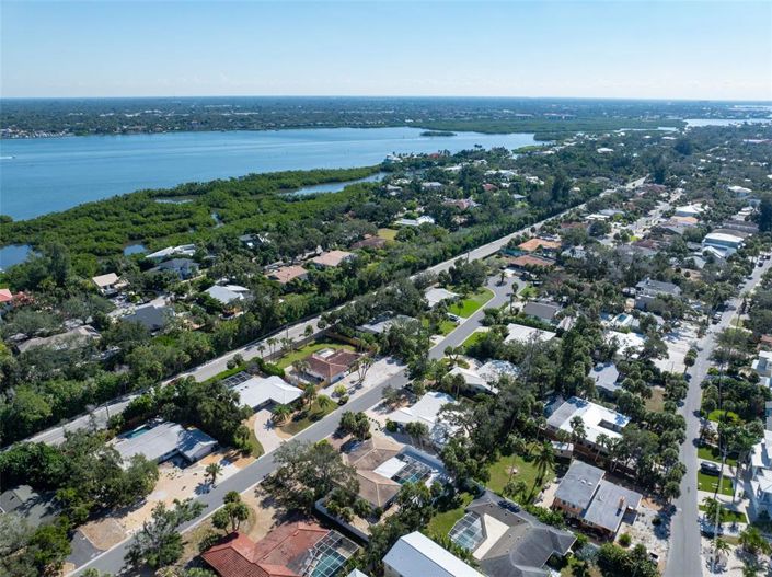 Image No.75-4 Bed Property for sale