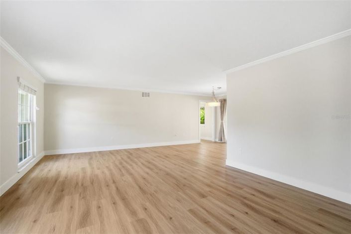 Image No.9-Propriété de 4 chambres à vendre à Sarasota