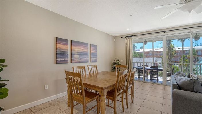 Image No.19-3 Bed Townhouse for sale