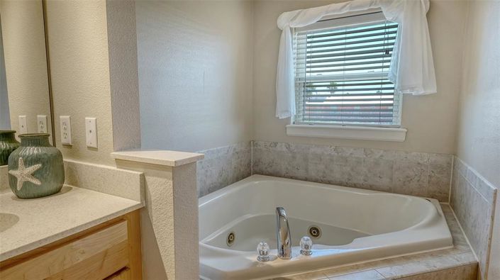 Image No.32-3 Bed Townhouse for sale