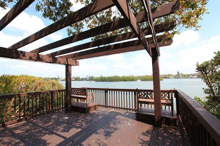 Image No.50-2 Bed Property for sale