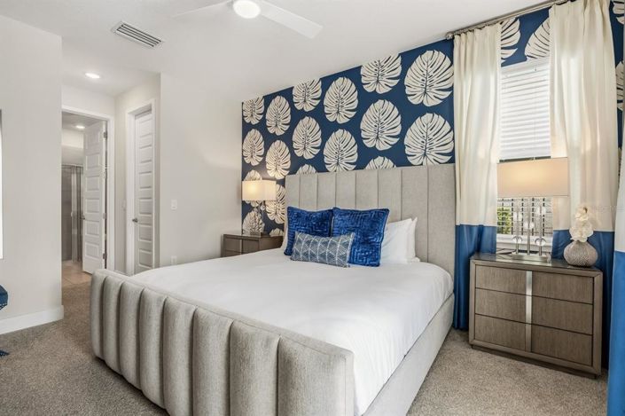 Image No.12-8 Bed Property for sale