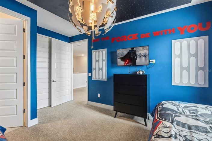 Image No.19-8 Bed Property for sale