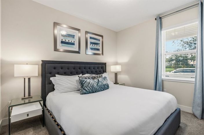 Image No.20-8 Bed Property for sale