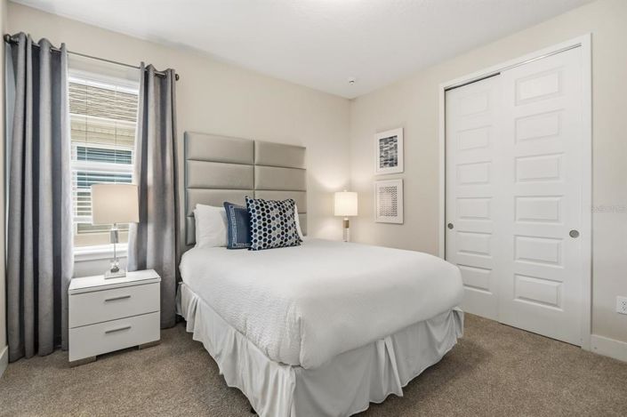 Image No.22-8 Bed Property for sale