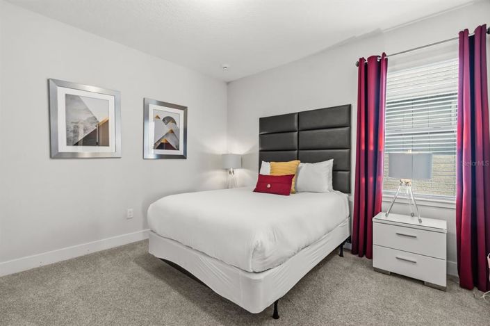 Image No.29-8 Bed Property for sale