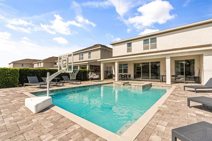 Image No.41-8 Bed Property for sale