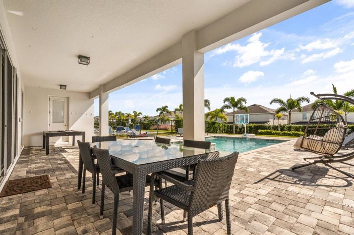 Image No.42-8 Bed Property for sale