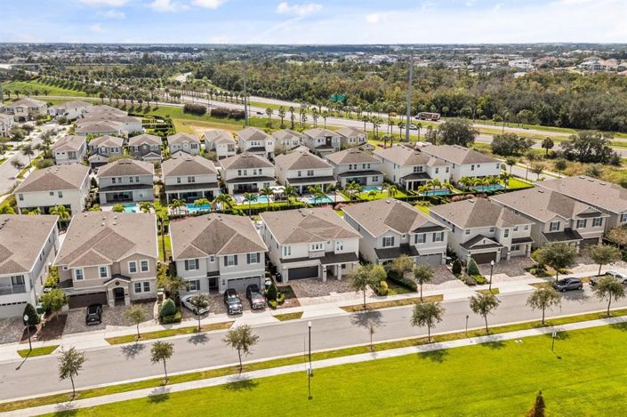 Image No.45-8 Bed Property for sale