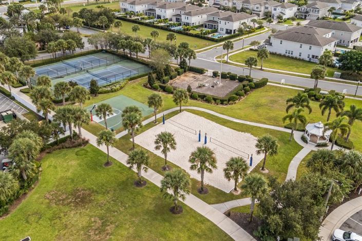 Image No.56-8 Bed Property for sale