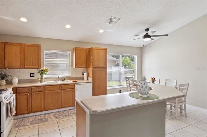 Image No.7-5 Bed Property for sale