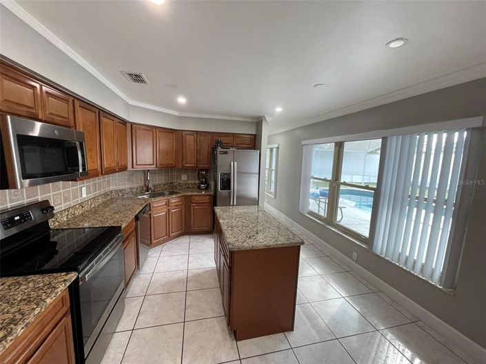 Image No.3-Propriété de 4 chambres à vendre à Kissimmee