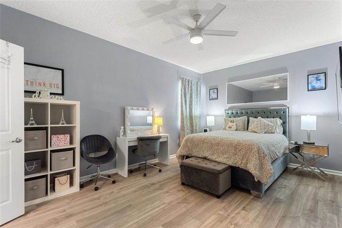 Image No.16-4 Bed Property for sale