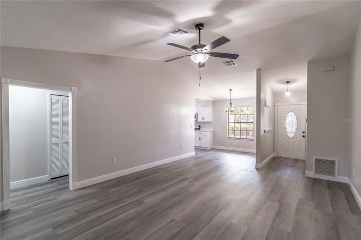 Image No.11-3 Bed Property for sale