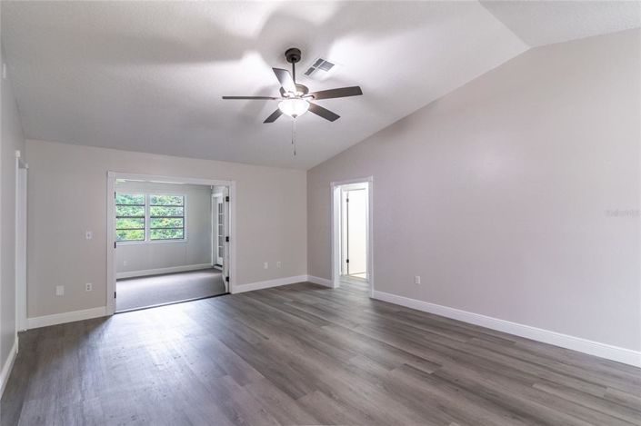 Image No.12-3 Bed Property for sale