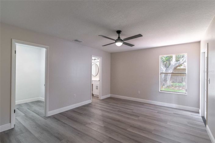 Image No.13-3 Bed Property for sale