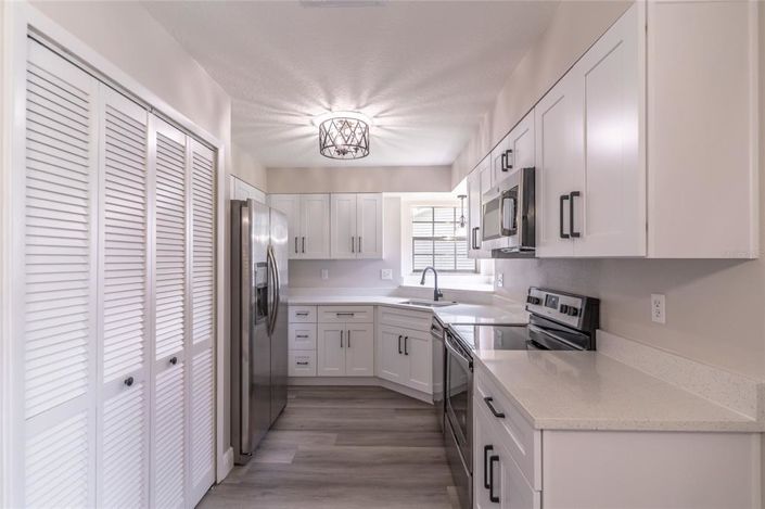 Image No.5-3 Bed Property for sale