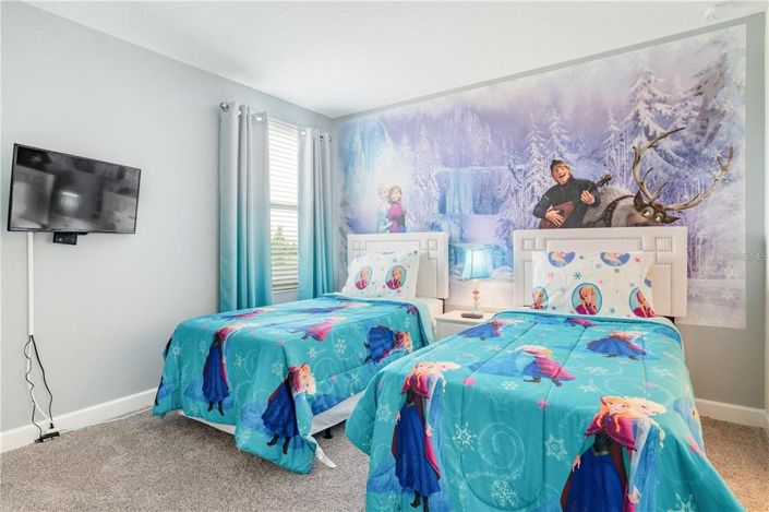 Image No.22-6 Bed Property for sale