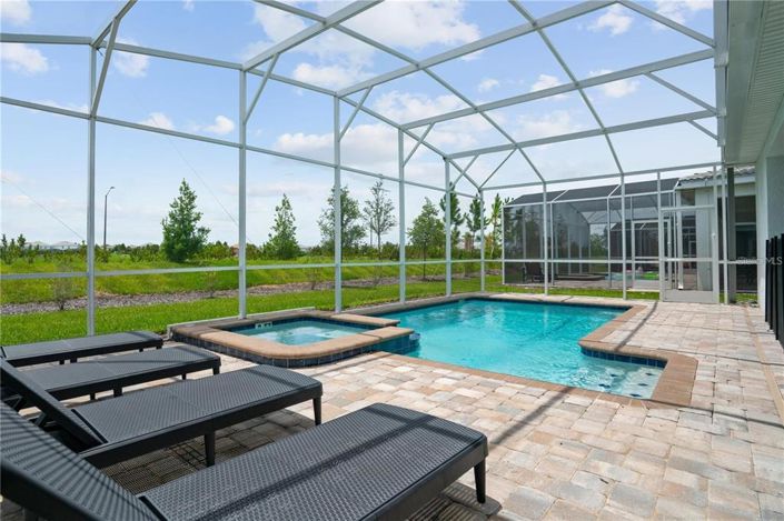 Image No.33-6 Bed Property for sale