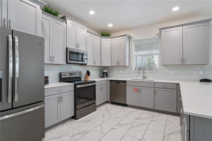 Image No.9-6 Bed Property for sale